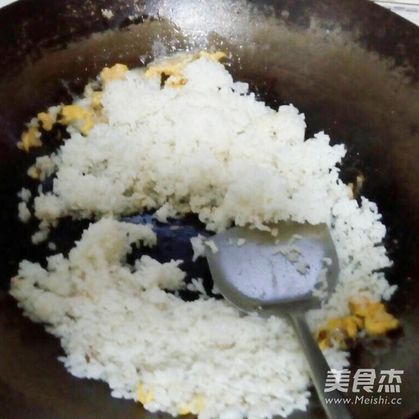 缤纷蛋炒饭的做法步骤：4