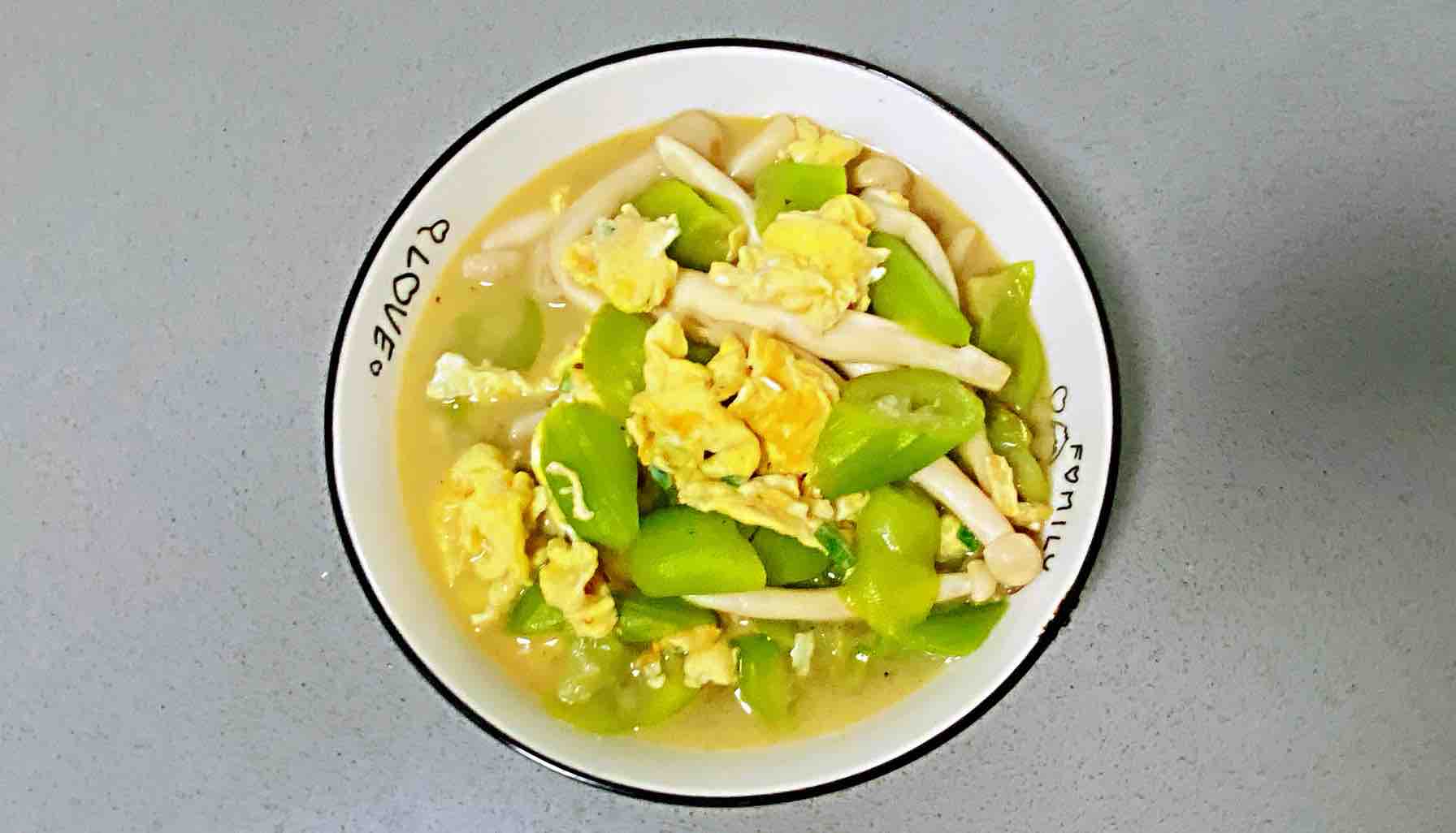鸡蛋白玉菇焖丝瓜,清淡又鲜香,简单却营养~的做法步骤:10