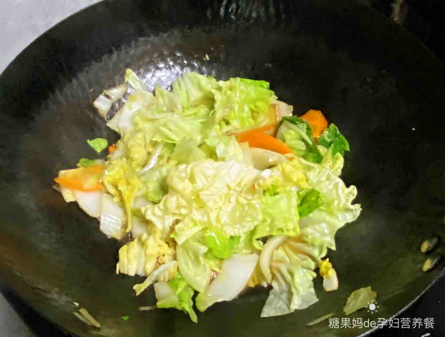 【孕妇食谱】小白菜炒鸡蛋，清爽不油腻，营养又健康～的做法步骤：6