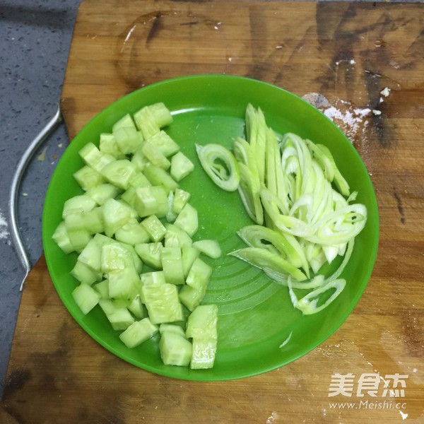 素炒饭的做法步骤：3