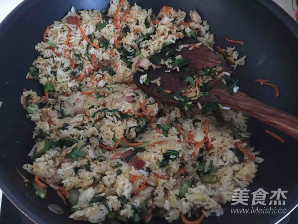 叉烧肉炒饭的做法步骤:7