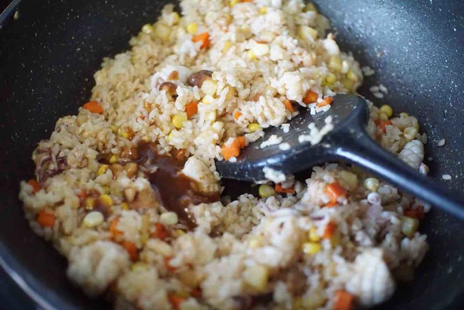 沙茶海鲜炒饭的做法步骤:9
