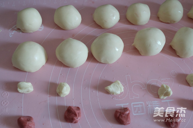 雪人馒头的做法步骤:7