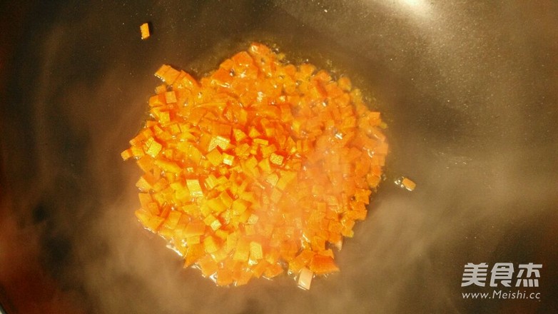 这样的蛋炒饭超级好吃的做法步骤:3