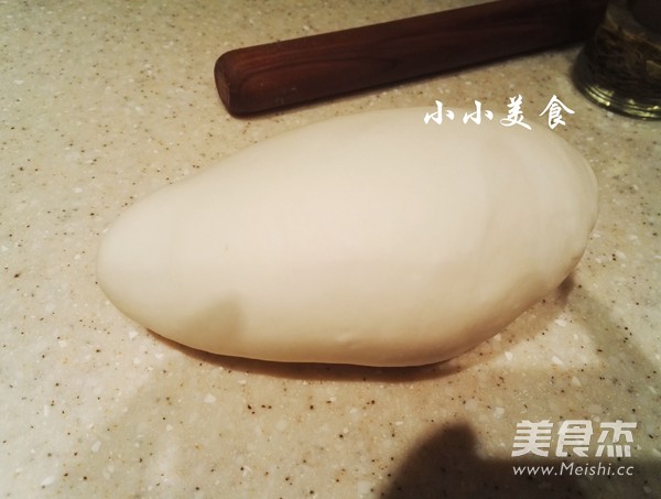 冬至吃饺子：韭菜三鲜馅水饺的做法步骤：1