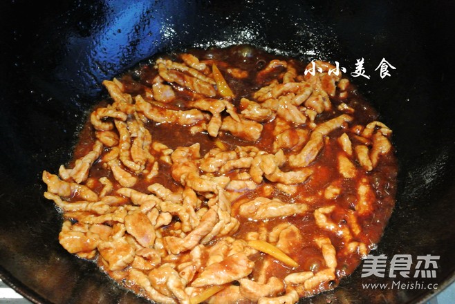 京酱肉丝，搭配什么主食都好吃的做法步骤：7