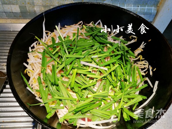 笨豆芽炒粉：东北家常菜，鲜香爽口，超级下饭的做法步骤：11