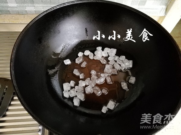 红烧肉：色泽红亮诱人，肥而不腻，入口即化，香气十足的做法步骤：7