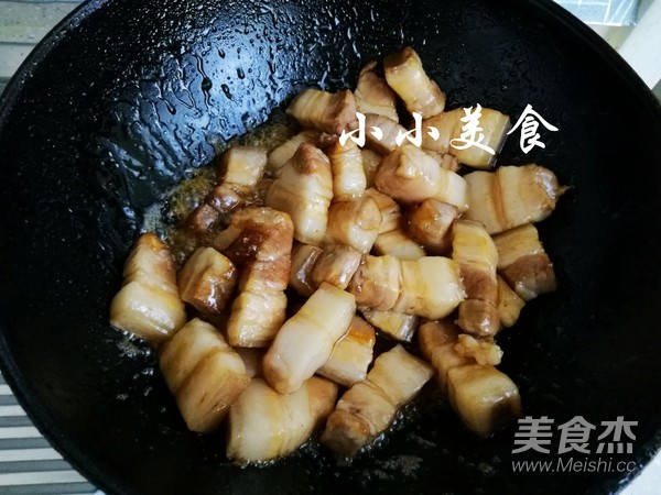 红烧肉：色泽红亮诱人，肥而不腻，入口即化，香气十足的做法步骤：10