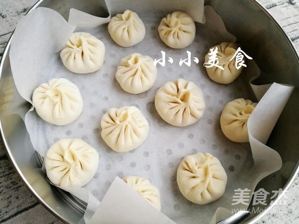 茄子肉包子:味道很不错的做法步骤:16