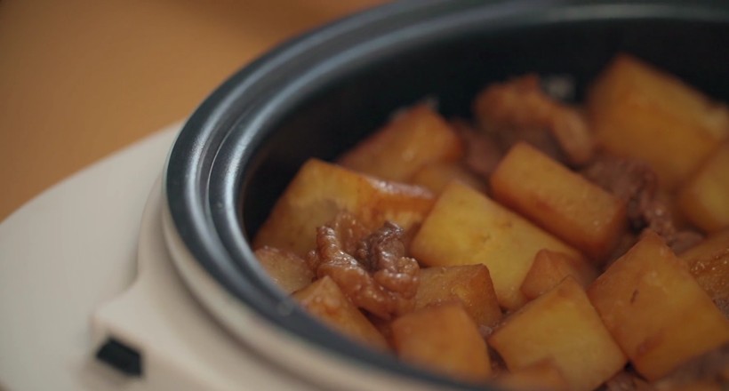 电饭煲羊肉焖饭的做法步骤:6