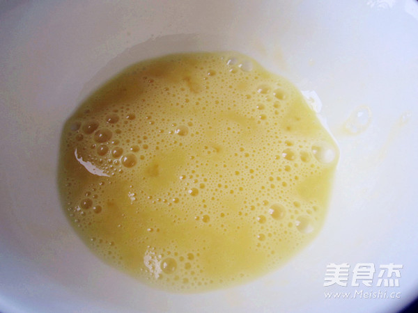 茭白毛豆肉丝蛋炒饭的做法步骤:4