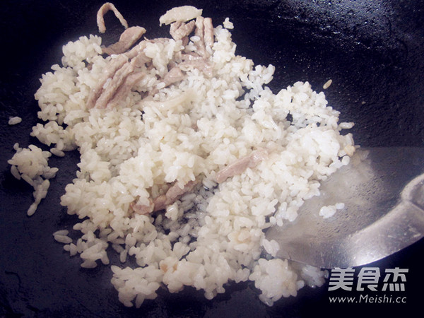 茭白毛豆肉丝蛋炒饭的做法步骤:7