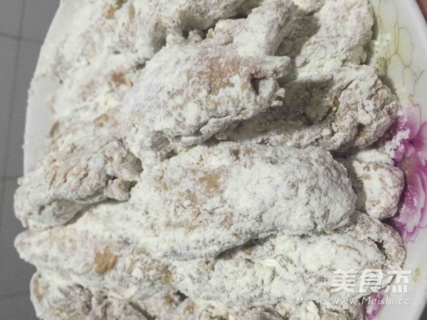 香酥鸡翅的做法步骤:5