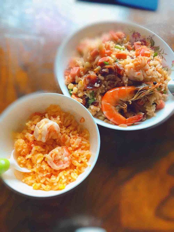 虾仁什锦炒饭～的做法步骤：5