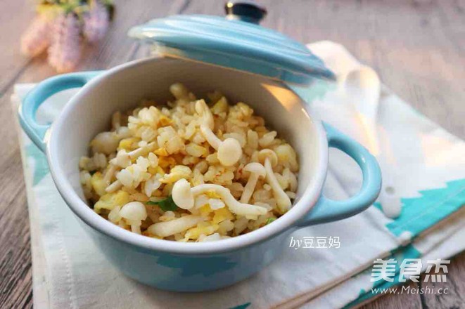 白玉菇蛋炒饭的做法步骤:8
