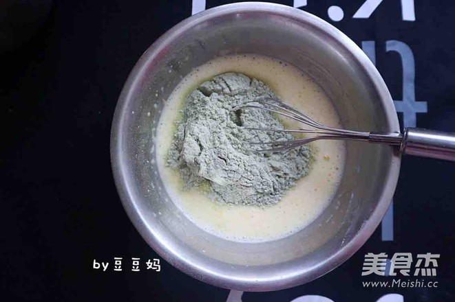 抹茶红豆蛋糕卷的做法步骤:3