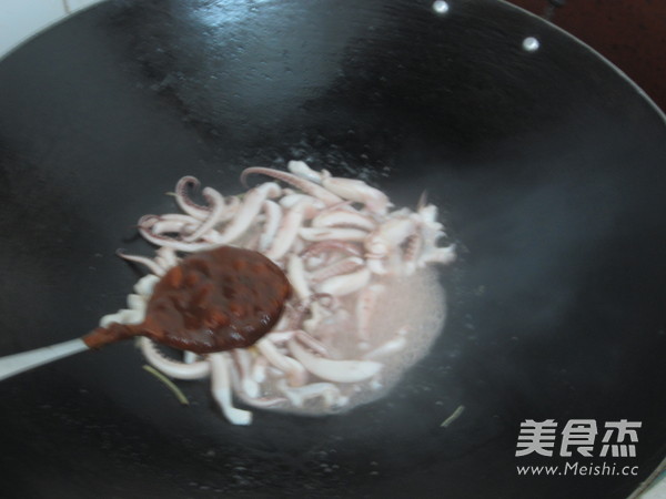 酱烧鱿鱼须的做法步骤:6