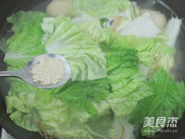鱼骨白菜汤的做法步骤:8