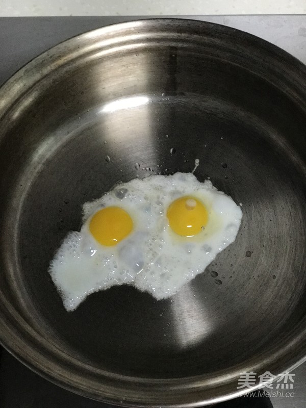 鲜虾黄瓜三明治的做法步骤:2