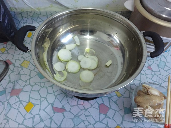 土豆烧鸡翅的做法步骤：7