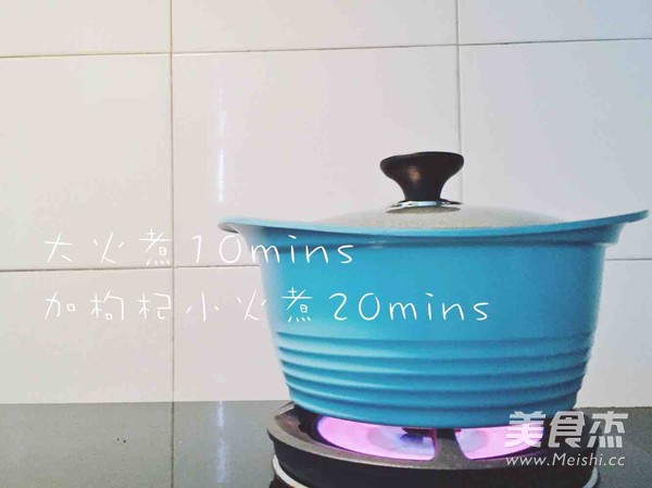 冰糖桃胶雪莲子糖水的做法步骤:5