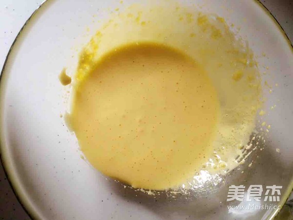 咖啡奶油蛋糕卷的做法步骤：1
