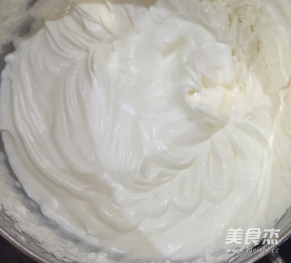 咖啡奶油蛋糕卷的做法步骤:9
