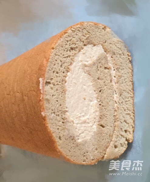 咖啡奶油蛋糕卷的做法步骤:11