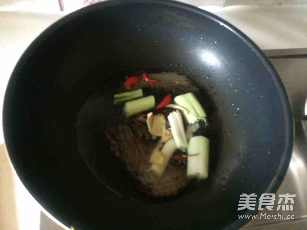 土豆烧牛肉的做法步骤：4