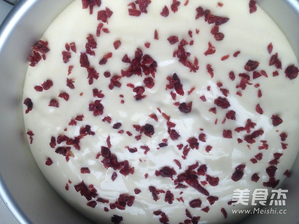 蔓越莓戚风蛋糕的做法步骤:10