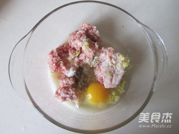 鲜菇烧藕丸的做法步骤：1
