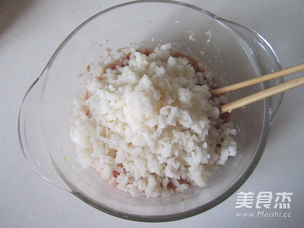 鲜菇烧藕丸的做法步骤:2