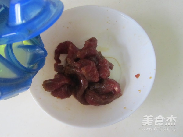 牛肉炒四季豆的做法步骤：3