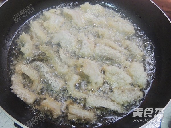 脆炸龙头鱼的做法步骤:9