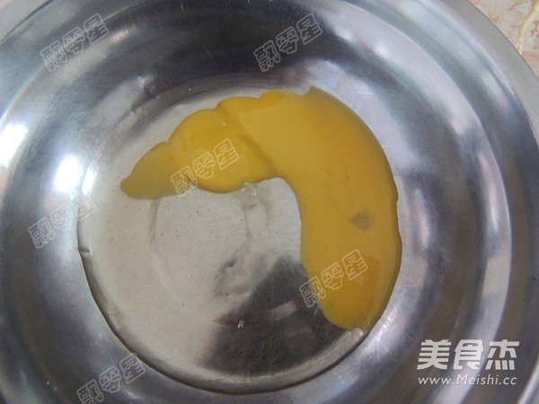 芹菜叶鸡蛋饼的做法步骤:4