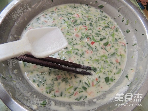 芹菜叶鸡蛋饼的做法步骤:8