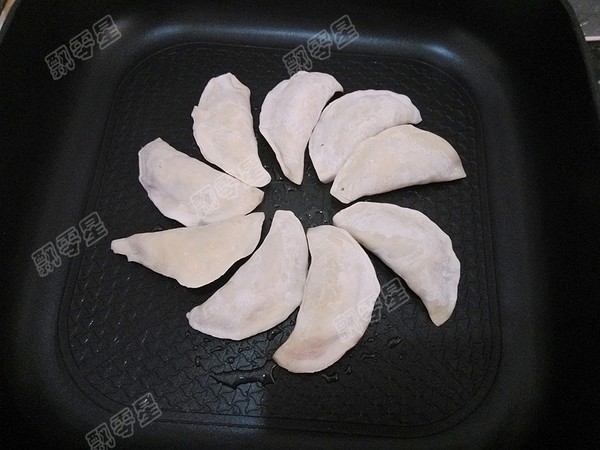 圆白菜素馅煎饺的做法步骤：21