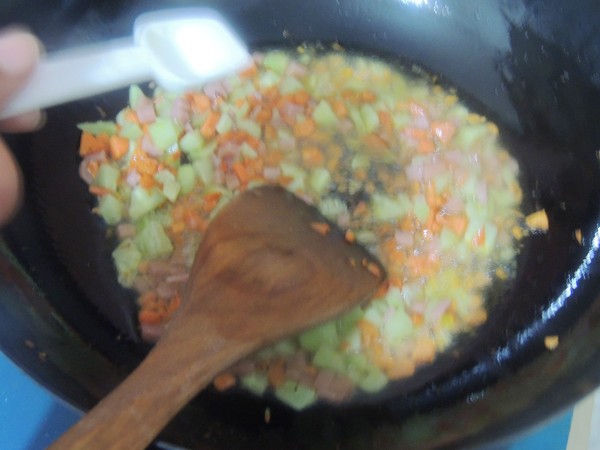 三丁炒饭的做法步骤：5
