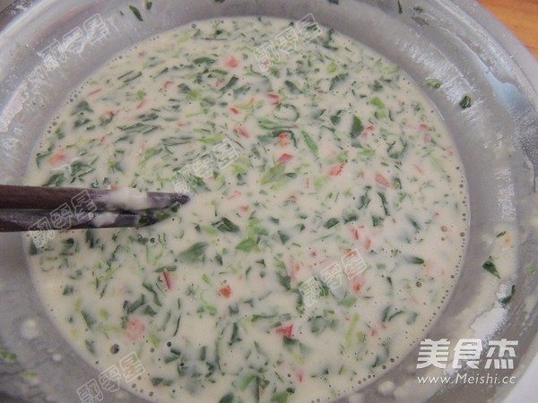 芹菜叶鸡蛋饼的做法步骤:7