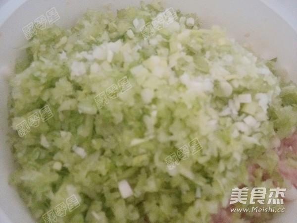 芹菜猪肉饺子的做法步骤:8