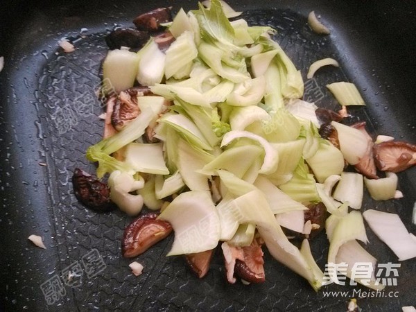香菇油菜的做法步骤:8