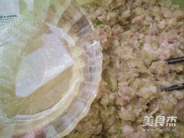 芹菜猪肉饺子的做法步骤:19