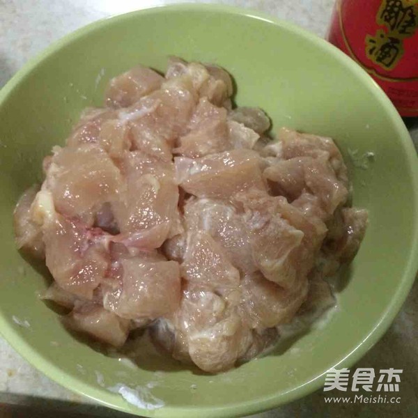 酱爆鸡丁的做法步骤:3