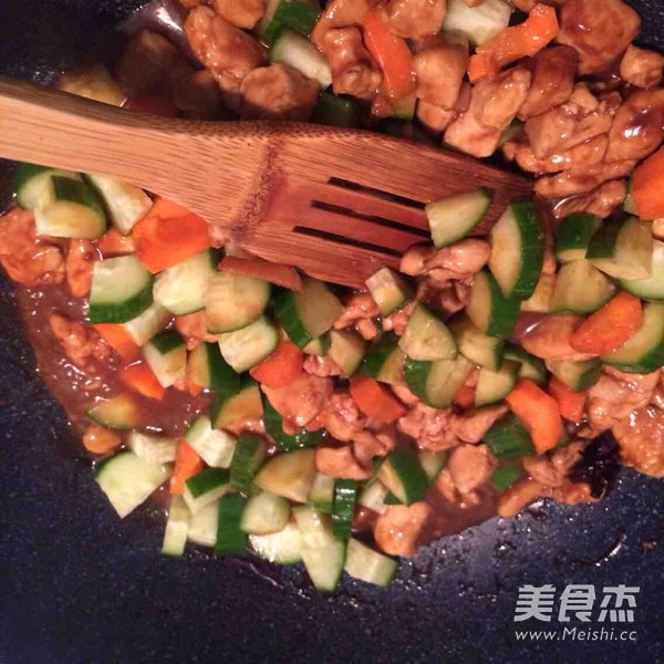 酱爆鸡丁的做法步骤:11