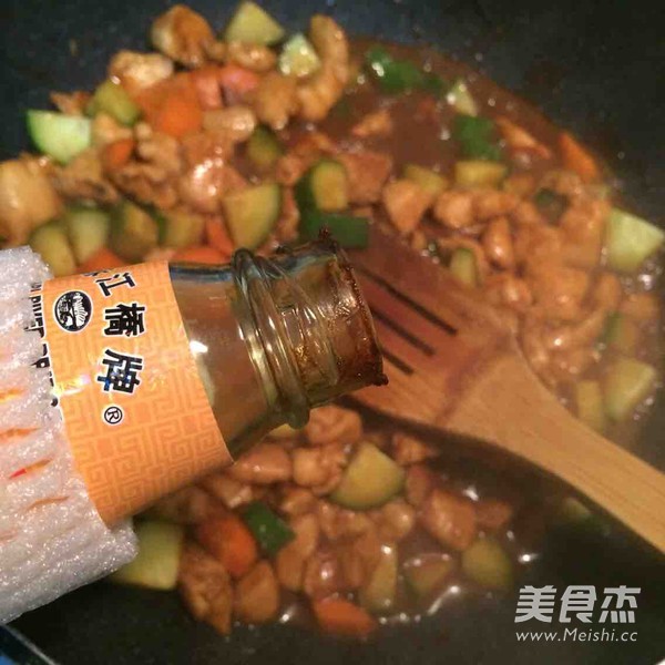 酱爆鸡丁的做法步骤:13