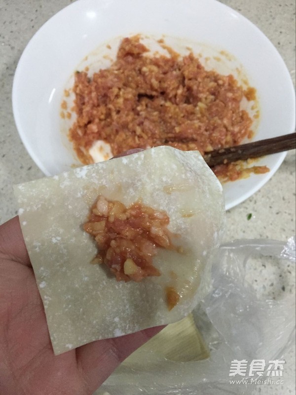 马蹄鲜肉小馄饨的做法步骤：3