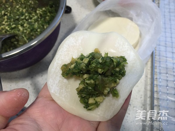 芝士芹菜虾仁煎饺的做法步骤：4