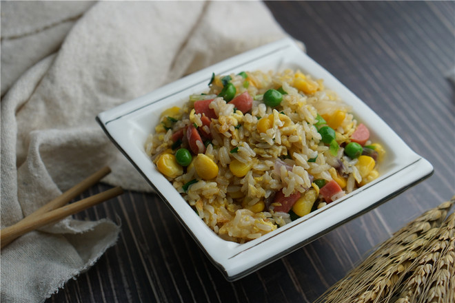 青豆玉米蛋炒饭的做法步骤:9