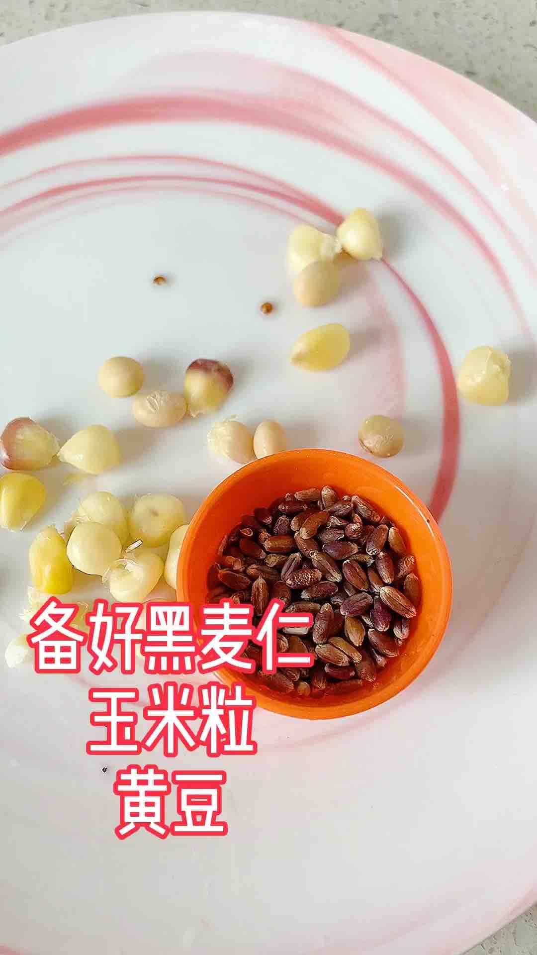 黑麦仁玉米豆浆的做法步骤：1